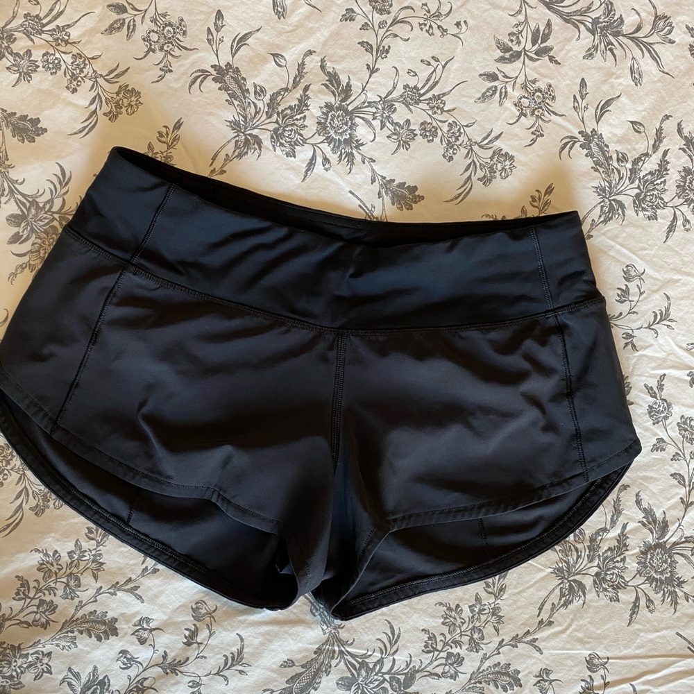 Lululemon Speed up short 2.5”
